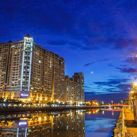Wei-Yat Grand Hotel Тайнань Экстерьер фото