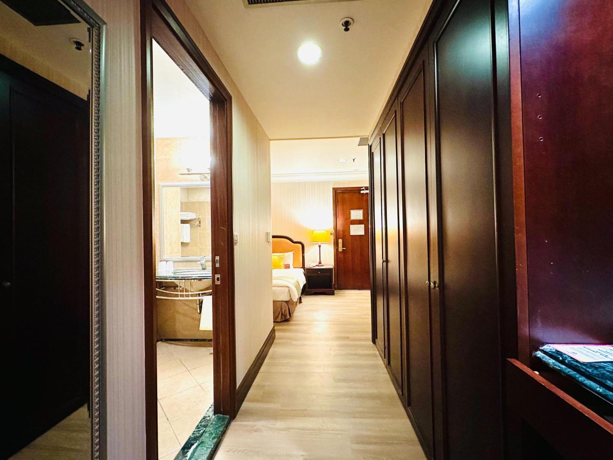 Wei-Yat Grand Hotel Тайнань Экстерьер фото