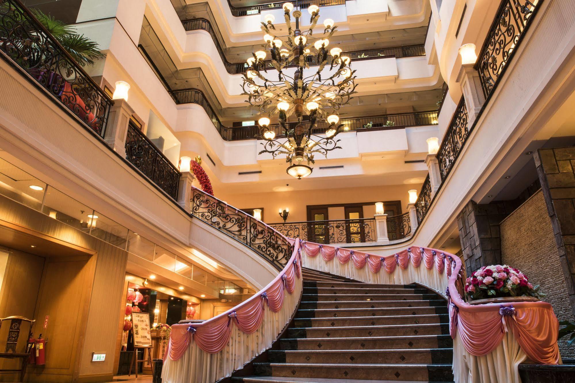 Wei-Yat Grand Hotel Тайнань Экстерьер фото