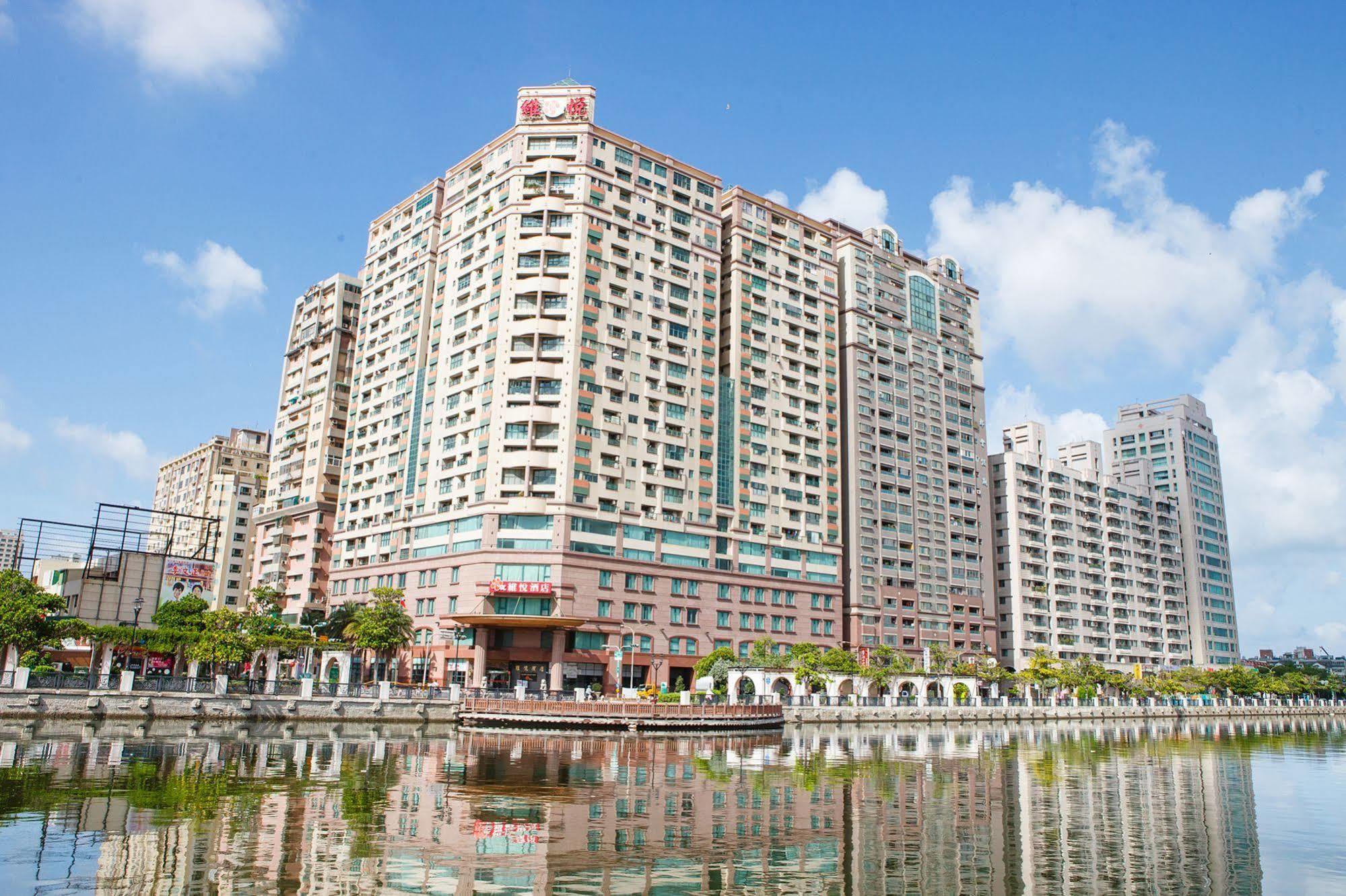 Wei-Yat Grand Hotel Тайнань Экстерьер фото